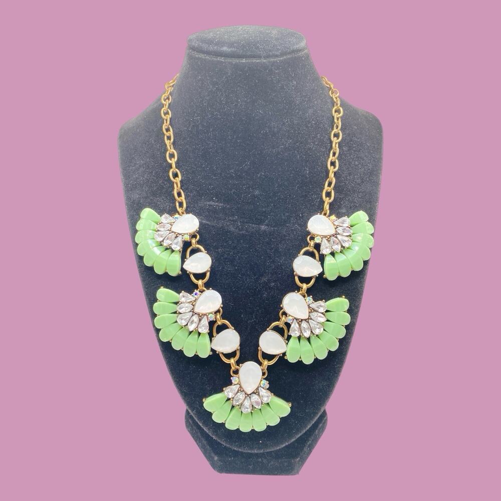 Bay to Baubles Mint Green White Rhinestone Bib Statement Necklace Gold Tone!